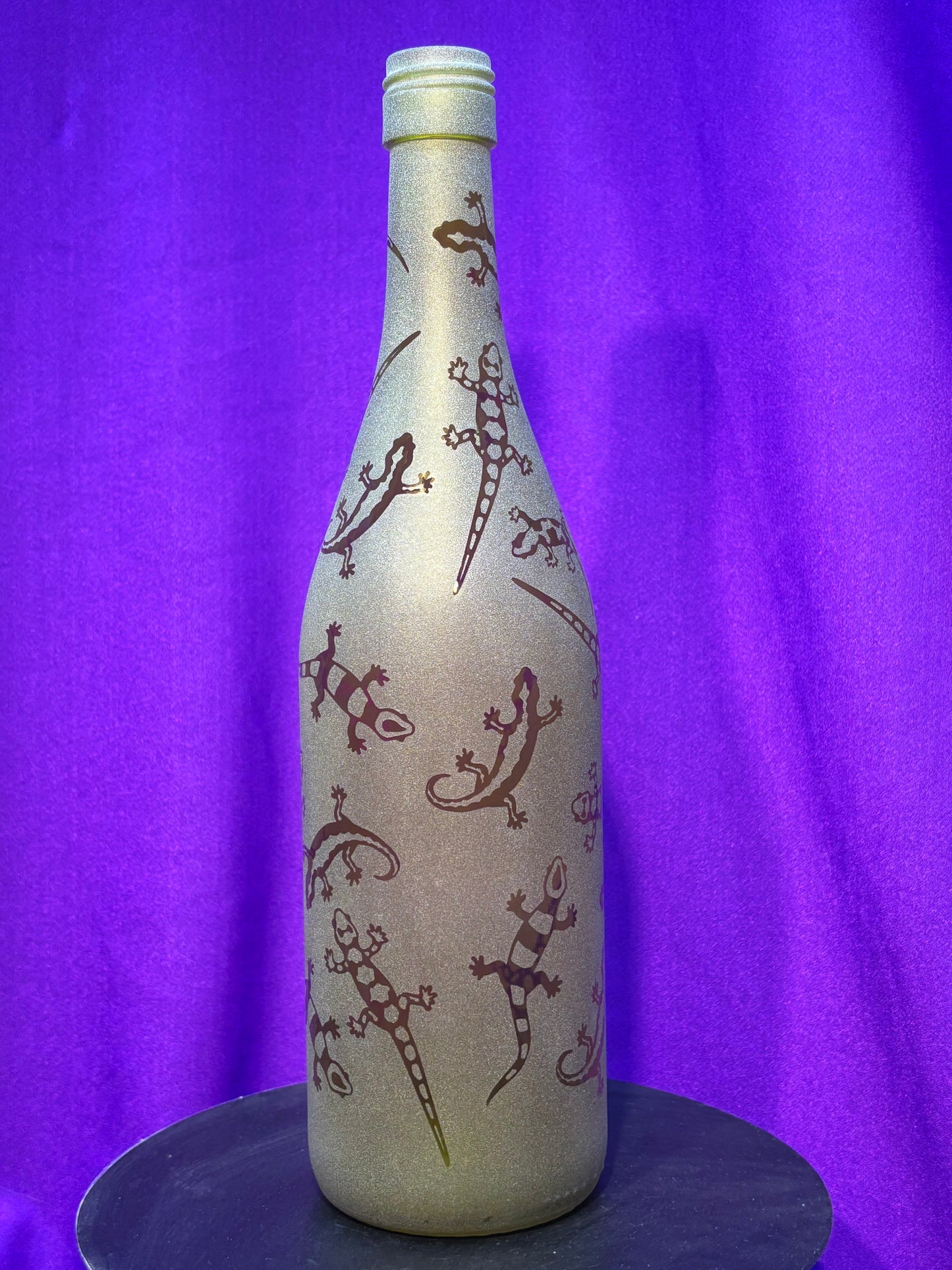 Sandblasted Gecko Incense Holder Bottle
