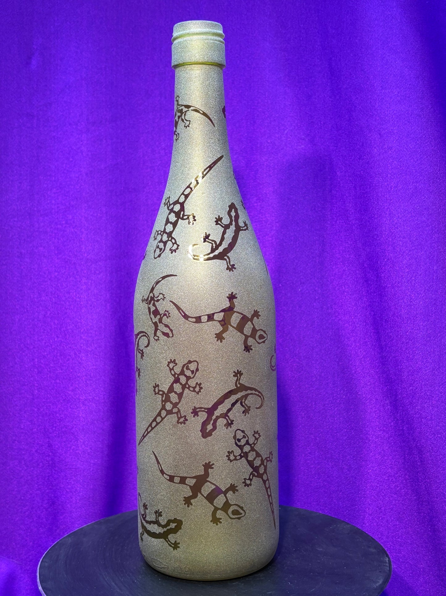 Sandblasted Gecko Incense Holder Bottle