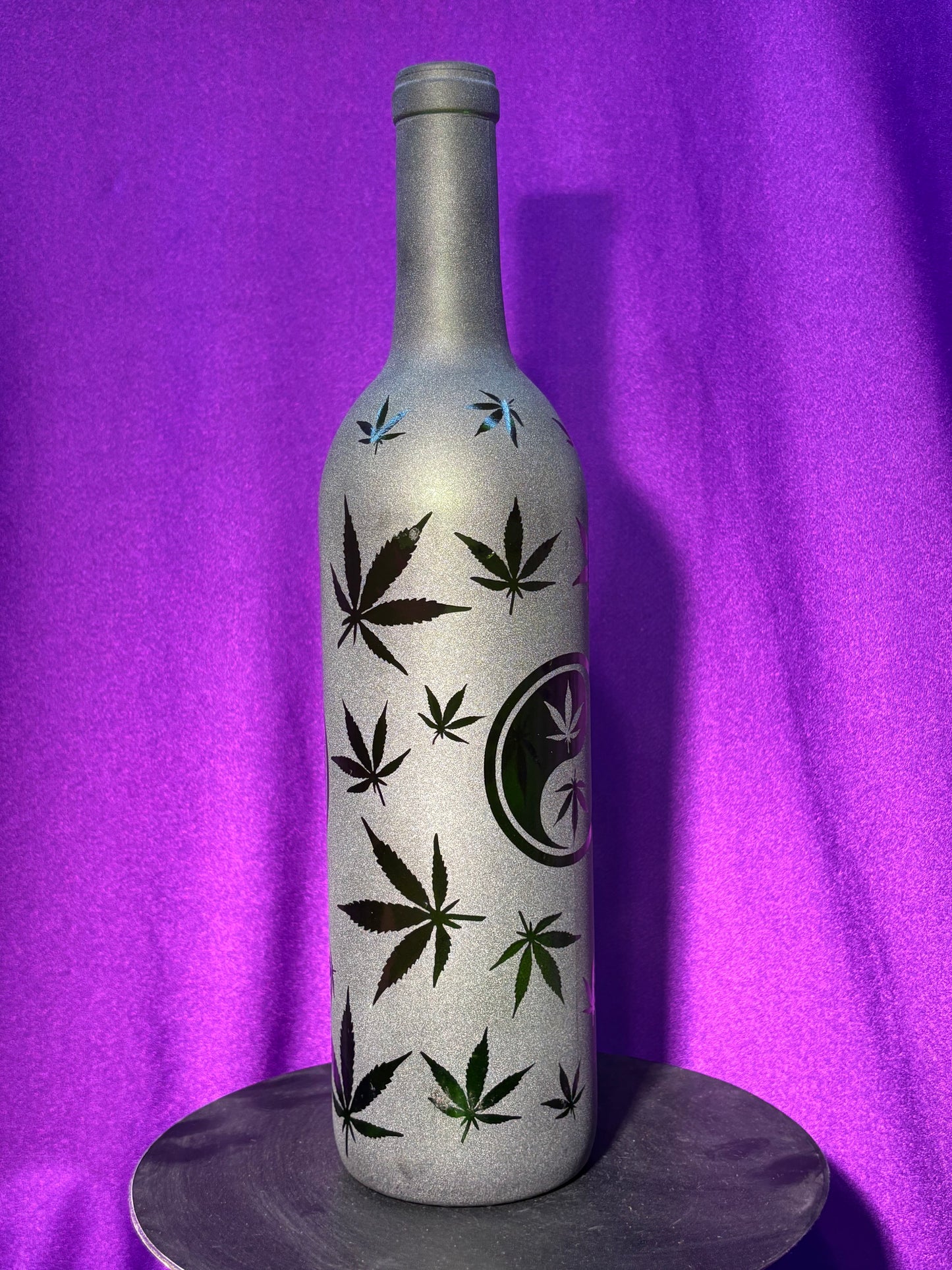 Sandblasted Cannabis Yin-Yang Incense Holder Bottle