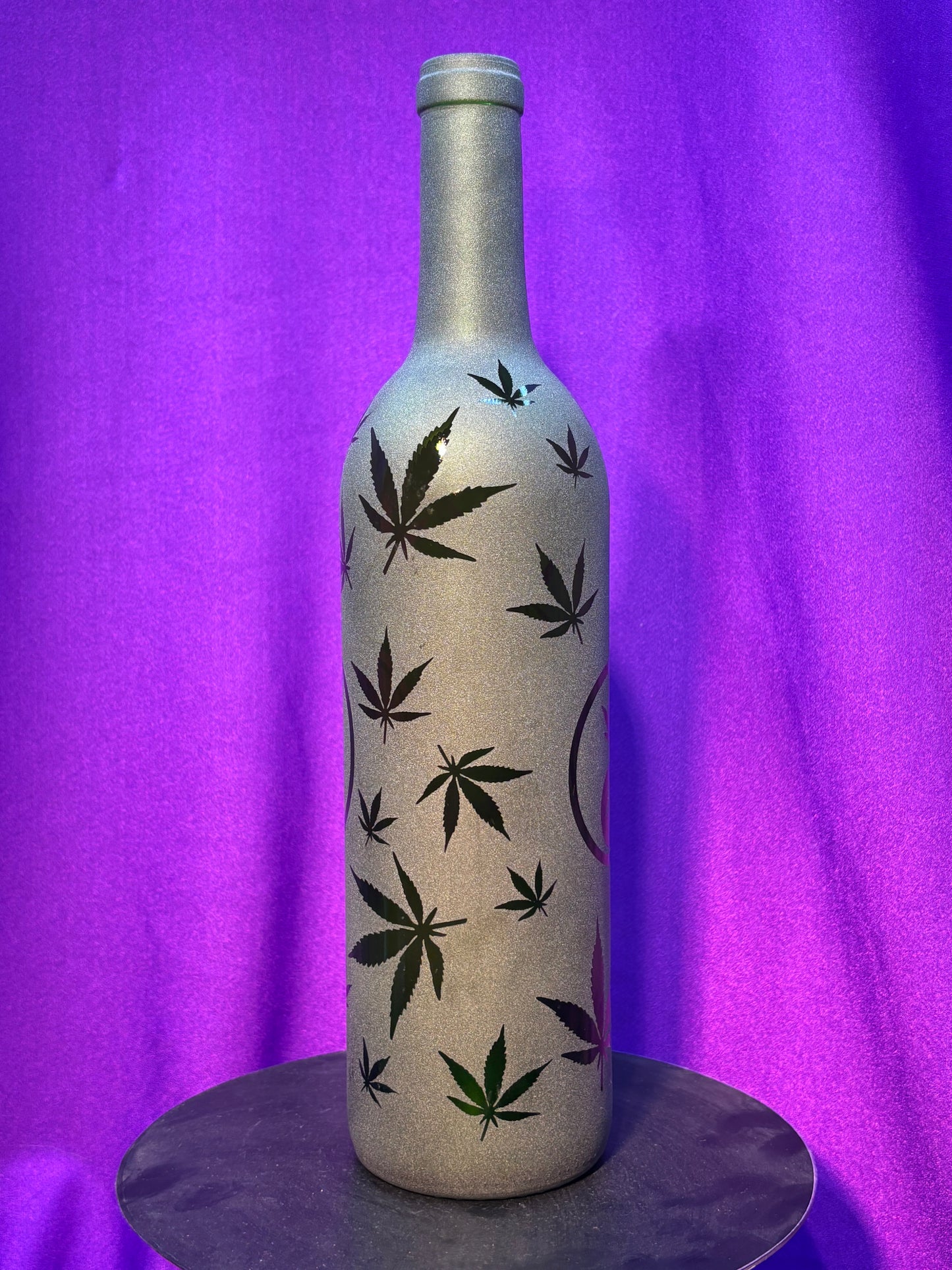 Sandblasted Cannabis Yin-Yang Incense Holder Bottle