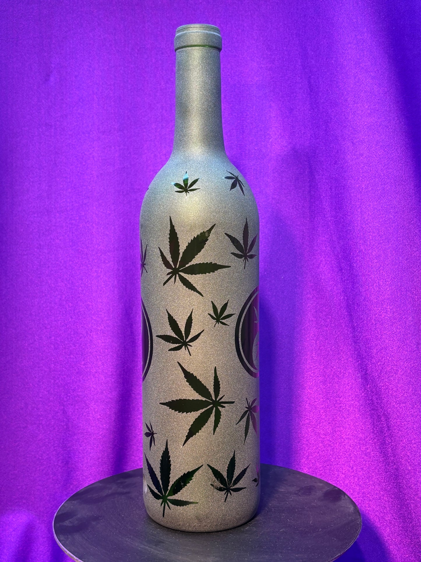 Sandblasted Cannabis Yin-Yang Incense Holder Bottle